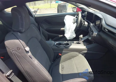 2025 Ford Mustang Ecoboost Fastback z USA, uszkodzony, nr VIN 1FA6P8TH1S5120519